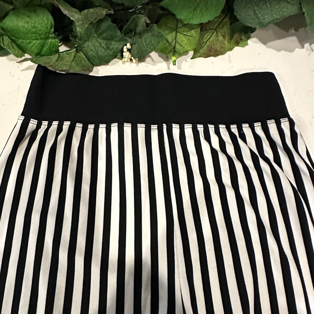 Black & White Striped 4everyoung Womens Leggings L Polyester/Spandex - Picture 5 of 9